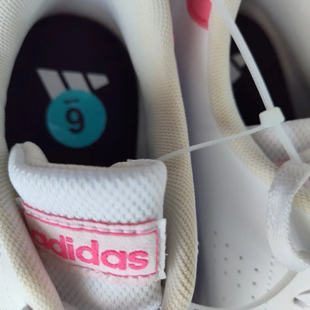 Ladies SZ 6 Adidas White Advantage Tennis Sneaker